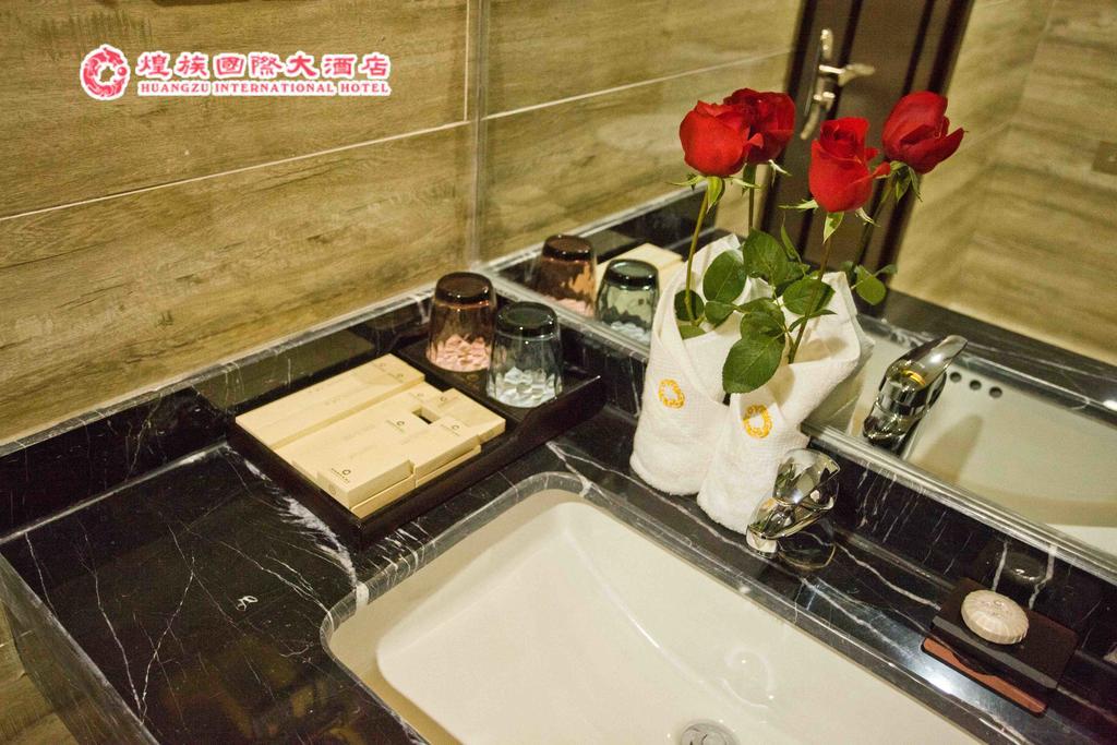 Huangzu International Hotel Huaihua Εξωτερικό φωτογραφία